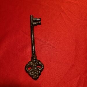 Vintage Black Cast Iron Skelton Key